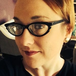 Meet your Posher, Corinne